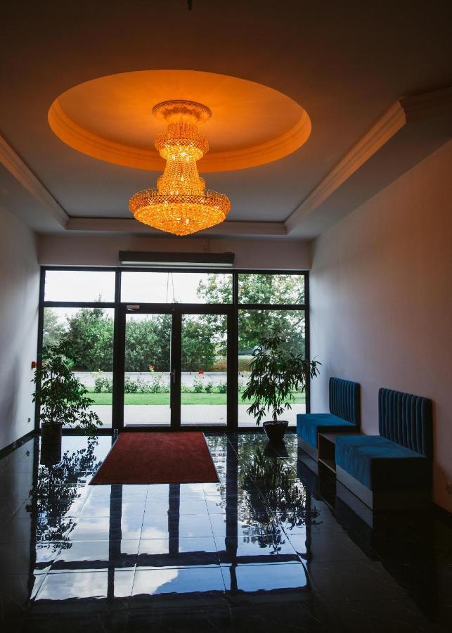 Hotel Art Cafe Nakło nad Notecią Esterno foto